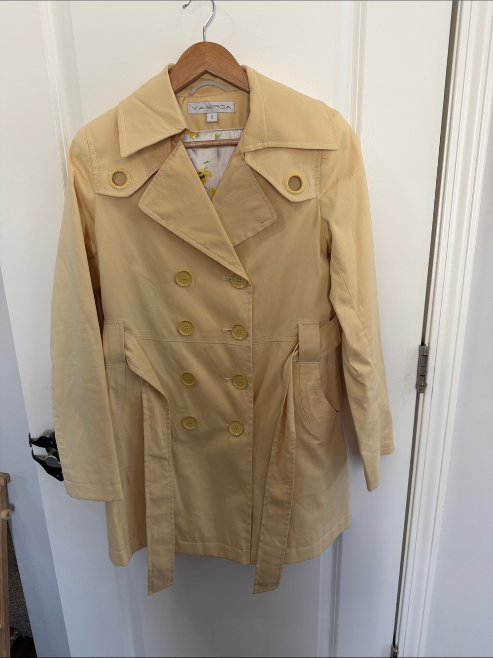 Via Spiga Pale Yellow Double-Breasted Trench Coat with Belt